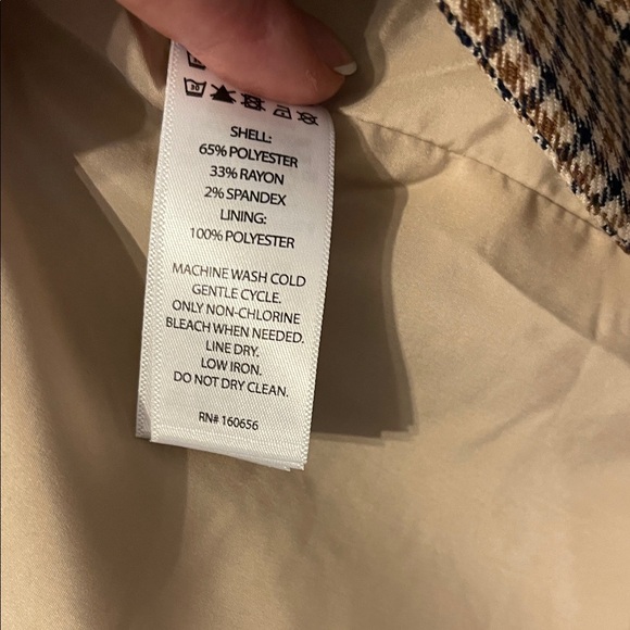 Sincerely Jules Beige Checkered Blazer NWT - Picture 3 of 4